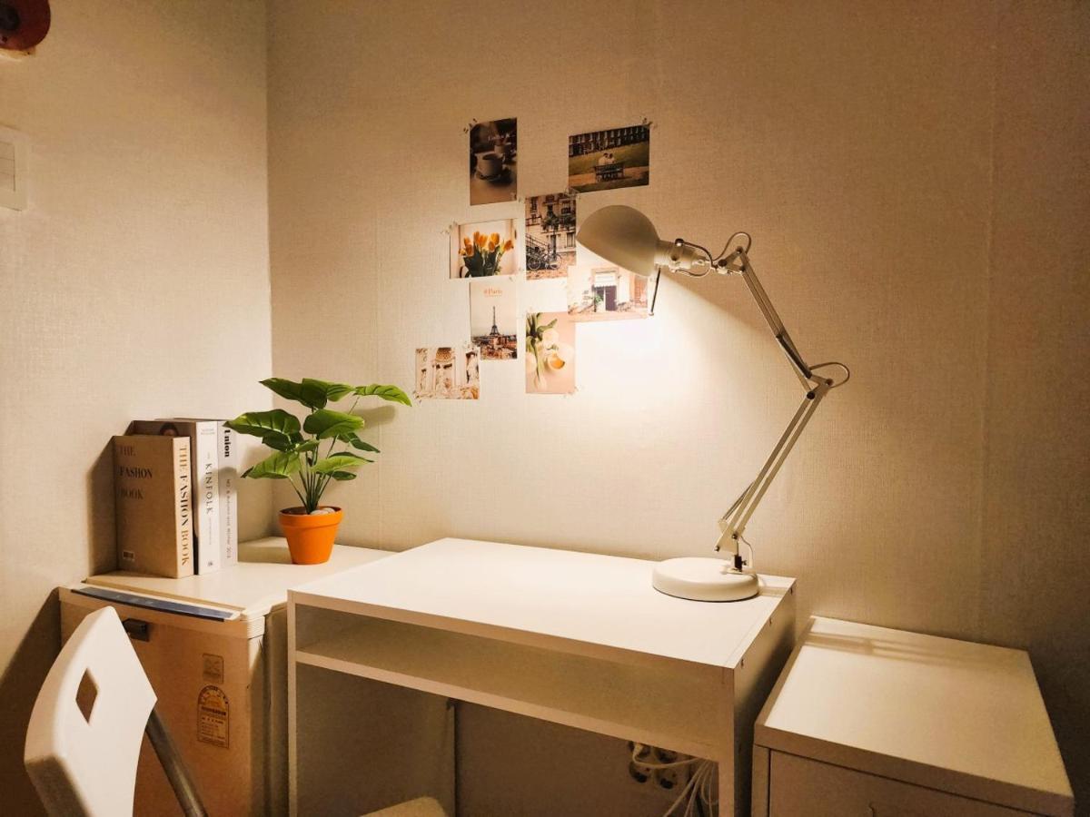 Oreum Stay Myeongdong - Female Only Сеул Экстерьер фото